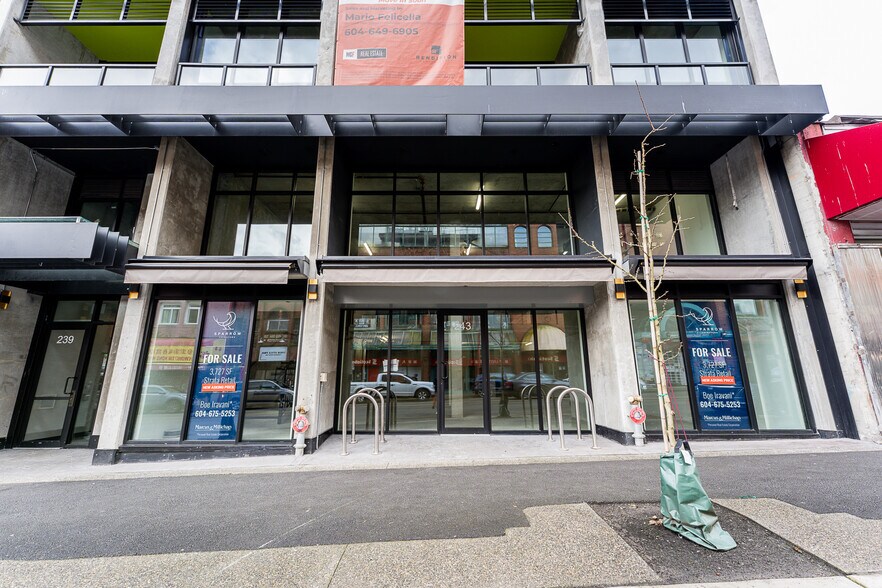 More Photos Of 243 Keefer st, Vancouver Storefront For Sale