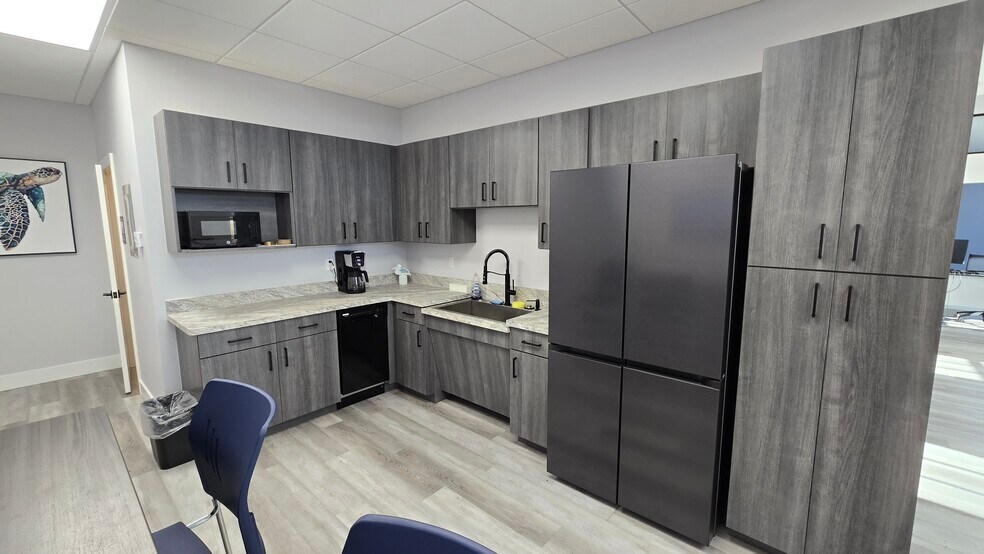 More Photos Of 3972 W Eau Gallie Blvd, Melbourne Medical For Lease