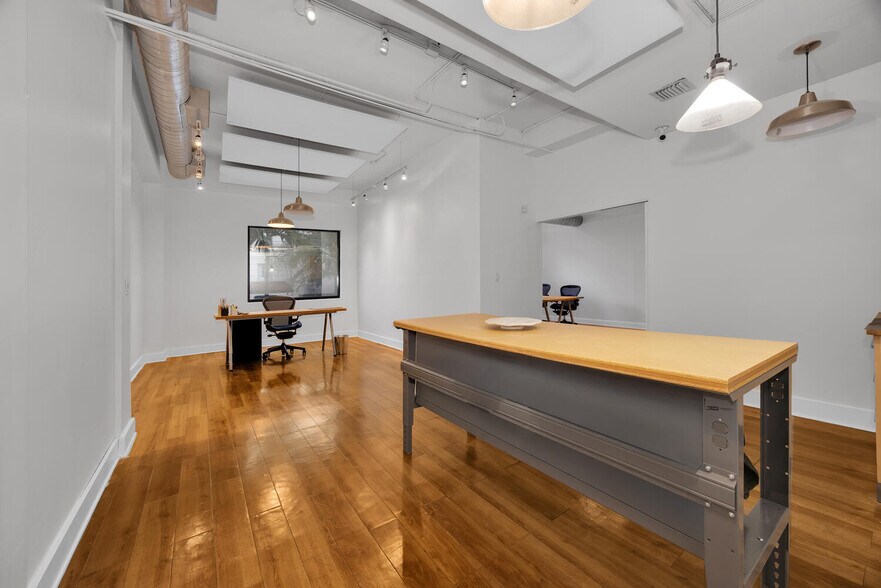 More Photos Of 2334-2346 Ponce De Leon Blvd, Coral Gables Office For Lease