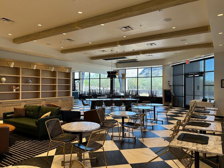 More Photos Of 11475 N 136th St, Scottsdale Freestanding For Lease