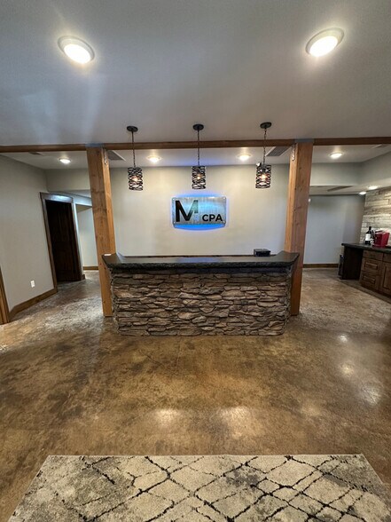 More Photos Of 707 W Francis Ave, Spokane Medical For Lease