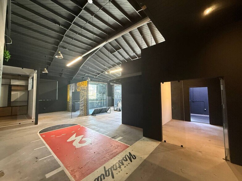 More Photos Of 2020 Placentia Ave, Costa Mesa Manufacturing For Lease