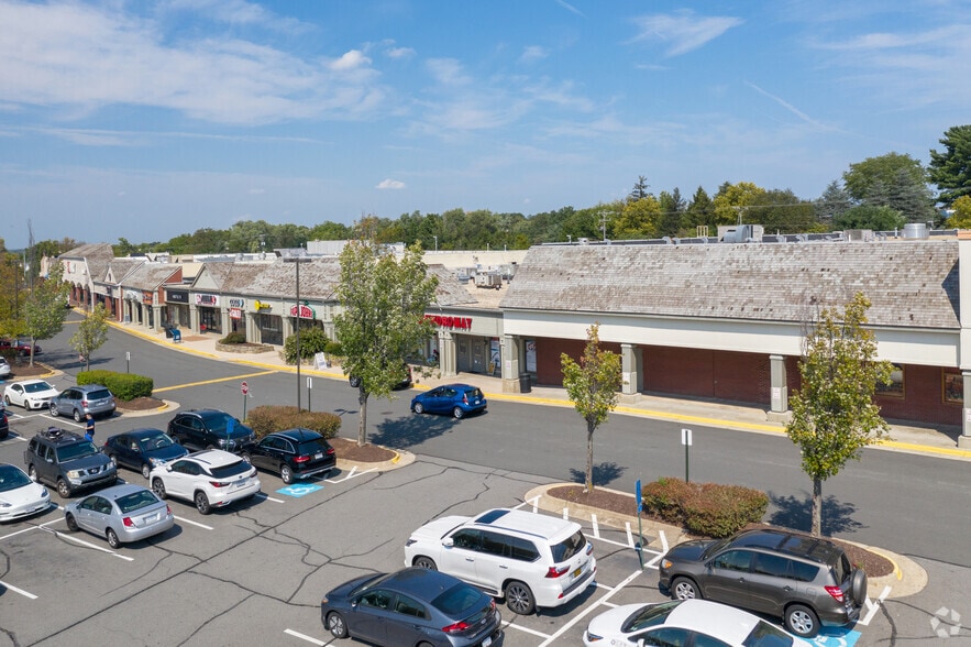 More Photos Of 13810-13860 Braddock Rd, Centreville Unknown For Lease