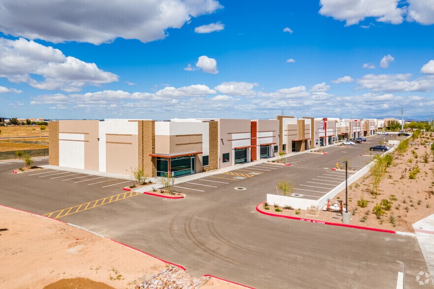 More Photos Of 11304 N Dysart Rd, Surprise Warehouse For Lease
