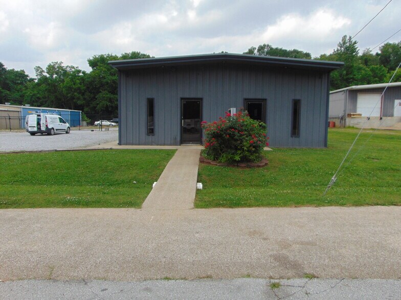 Primary Photo Of 707 N Broadway St, Florence Office For Sale