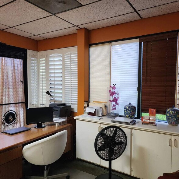 More Photos Of 23171-23173 La Cadena Dr, Laguna Hills Medical For Lease