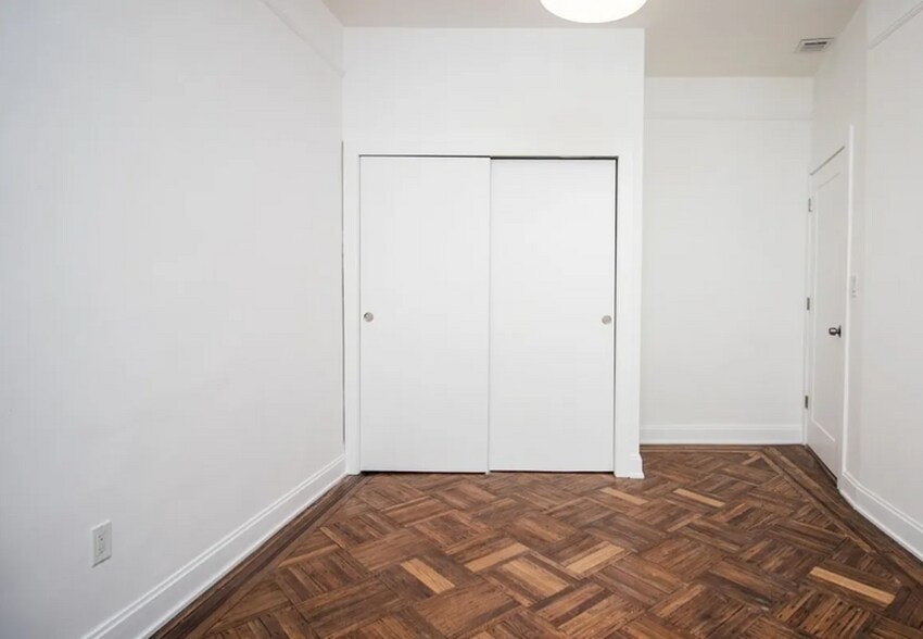 More Photos Of 564 Flatbush Ave, Brooklyn Multifamily For Sale