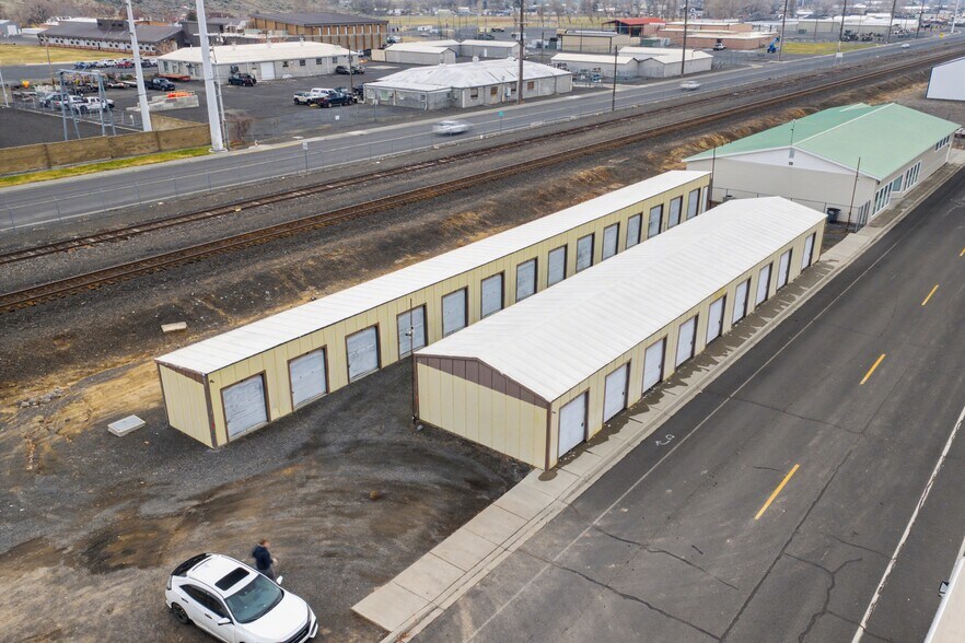 More Photos Of 328 SW Alder St, Ephrata Self Storage For Sale