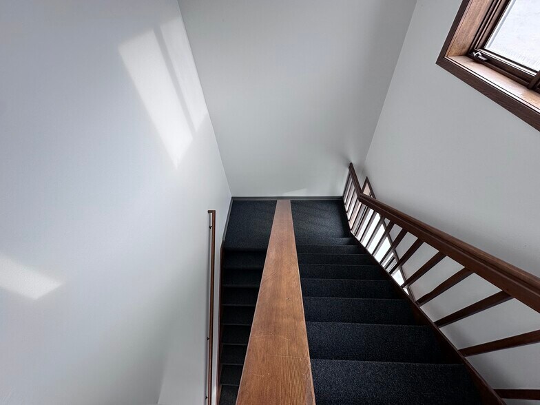 More Photos Of 3534 International St, Fairbanks General Retail For Lease