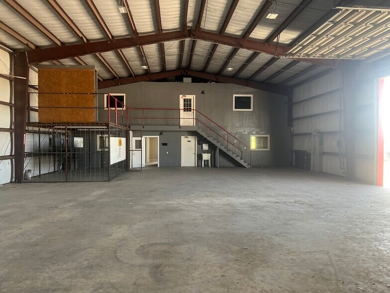 More Photos Of 4136 Interstate Highway 37, Odem Truck Terminal For Lease