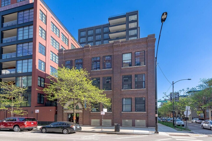 Primary Photo Of 1123 W Washington Blvd, Chicago Office For Lease