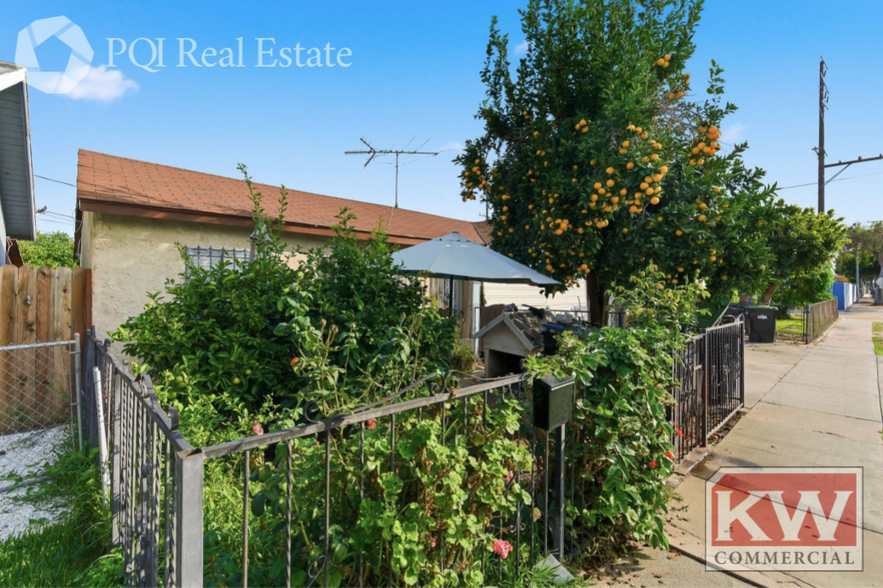More Photos Of 4101 E 57th St, Maywood Multifamily For Sale