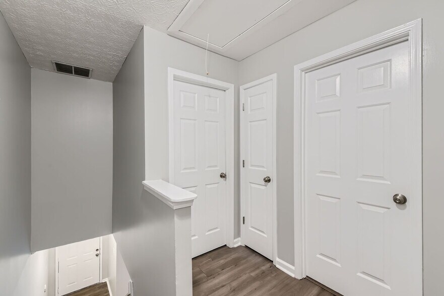 More Photos Of 8537 Pineland Dr, Jonesboro Apartments For Sale
