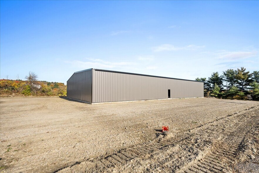 More Photos Of 15 Technology Dr, Auburn Warehouse For Lease