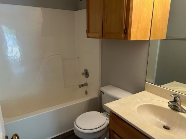 More Photos Of 701 Champion Pl, Texarkana Multifamily For Sale