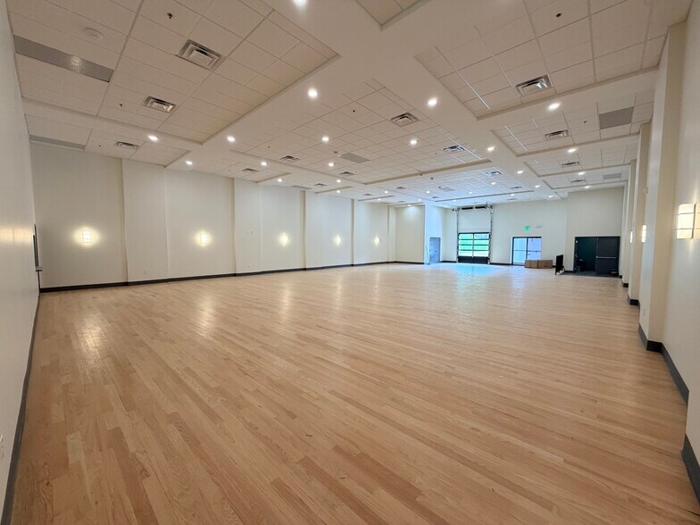 More Photos Of 6809 Belair Rd, Baltimore Coworking Space