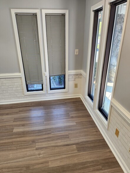 More Photos Of 411 Western Blvd, Jacksonville Medical For Lease