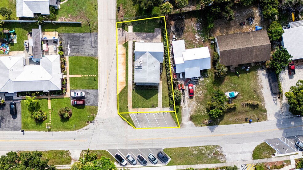 More Photos Of 1766 14th Ave, Vero Beach Restaurant For Sale