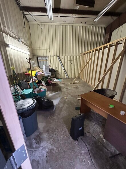 More Photos Of 198 George St, Beckley Research And Development For Lease