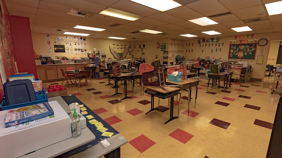 More Photos Of 8190 Pensacola Blvd, Pensacola Specialty For Sale