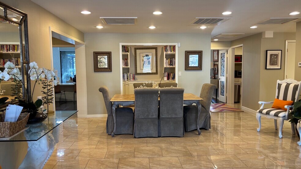 More Photos Of 14343 Torrey Chase Blvd, Houston Office For Sale