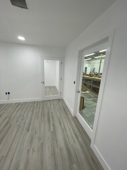 More Photos Of 355 Tortoise View Dr, Satellite Beach Warehouse For Lease