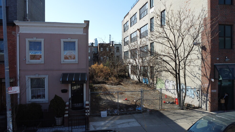 More Photos Of 92-94 N 9th St, Brooklyn Land For Sale