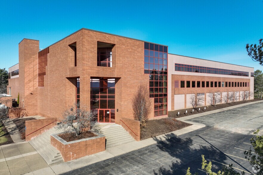 Primary Photo Of 615 Epsilon Dr, Pittsburgh Light Manufacturing For Sale