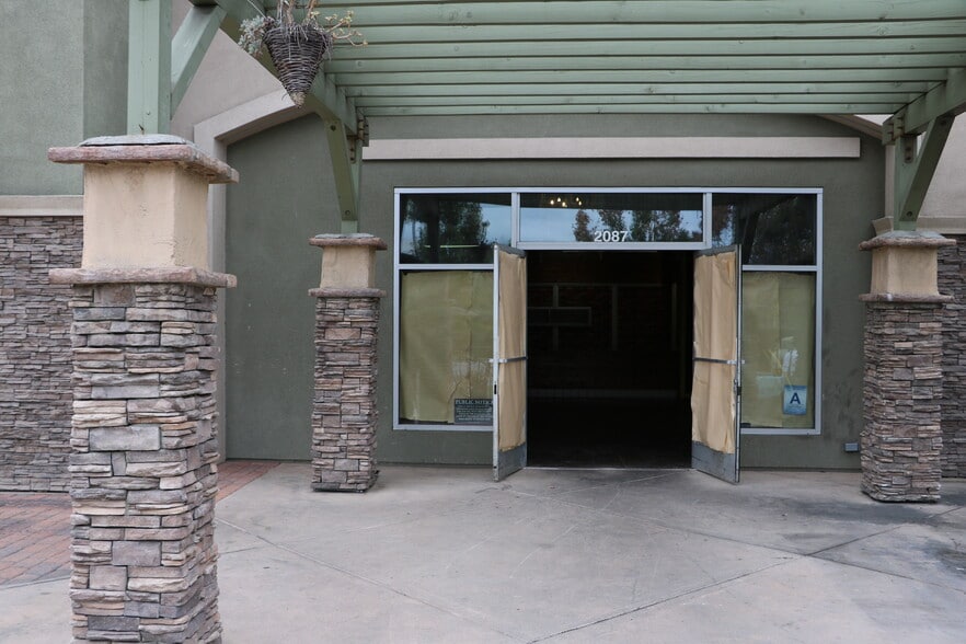 More Photos Of 2083 Orange Tree Ln, Redlands Freestanding For Lease