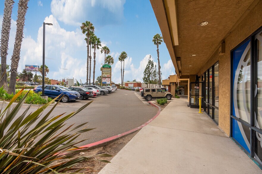 More Photos Of 6690 Mission Gorge Rd, San Diego Unknown For Lease