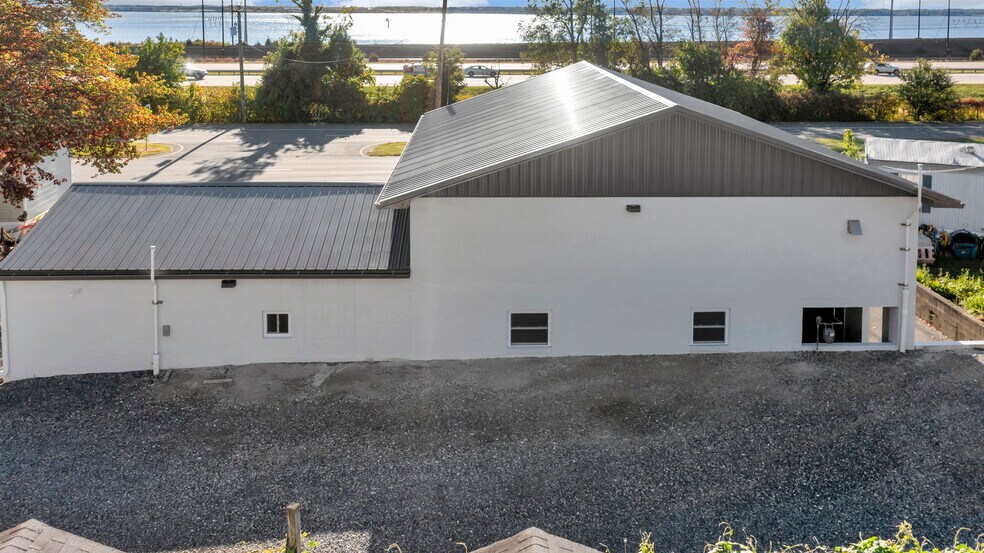 More Photos Of 6725 Governor Printz Blvd, Wilmington Warehouse For Lease