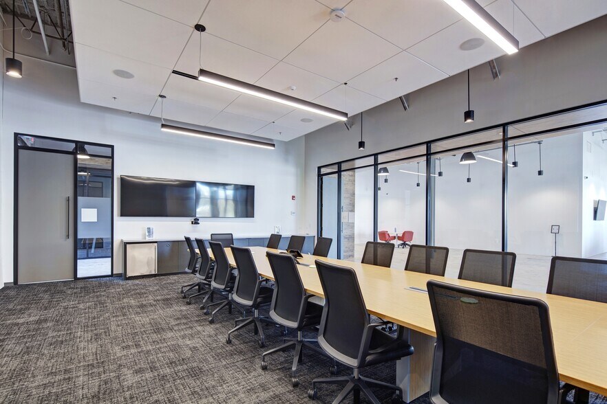 More Photos Of 1218 Menlo Dr NW, Atlanta Unknown For Lease