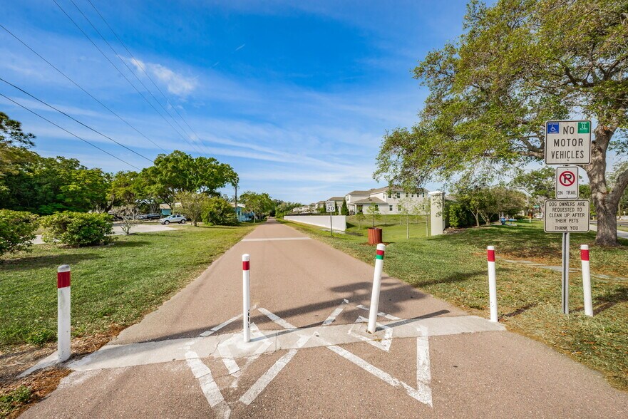 More Photos Of 1231 Illinois Ave, Palm Harbor Apartments For Sale