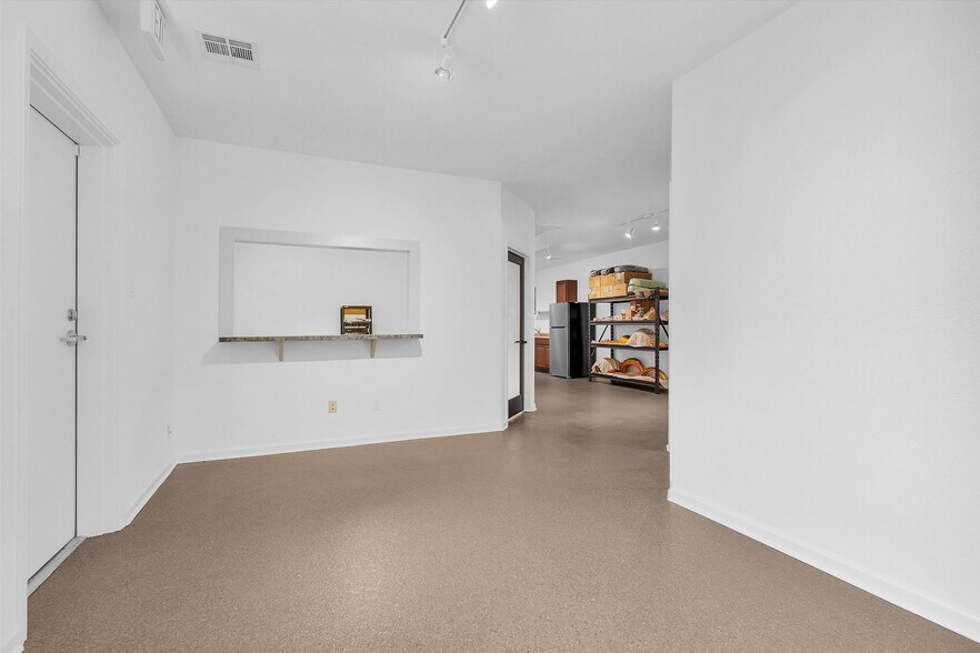 More Photos Of 12585 Rose Rd, Willis Warehouse For Sale