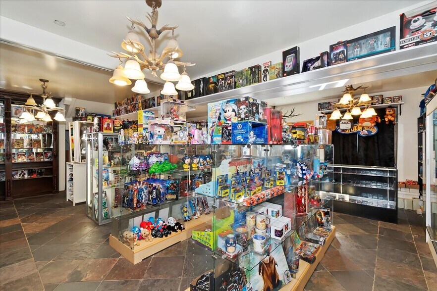 More Photos Of 40716 Village Dr, Big Bear Lake Freestanding For Sale