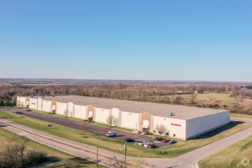 More Photos Of 2901-2941 S Gettysburg Ave, Dayton Warehouse For Lease