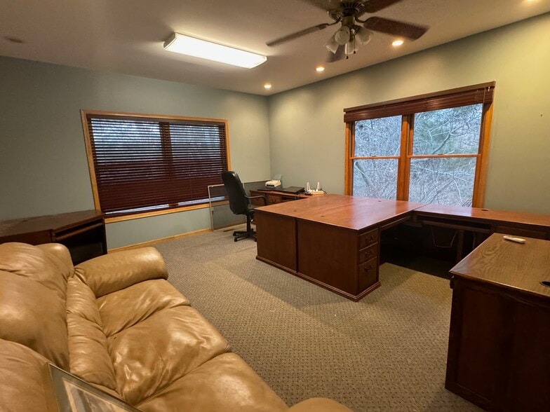Primary Photo Of 3300 Commerce Dr, Dekalb Medical For Lease