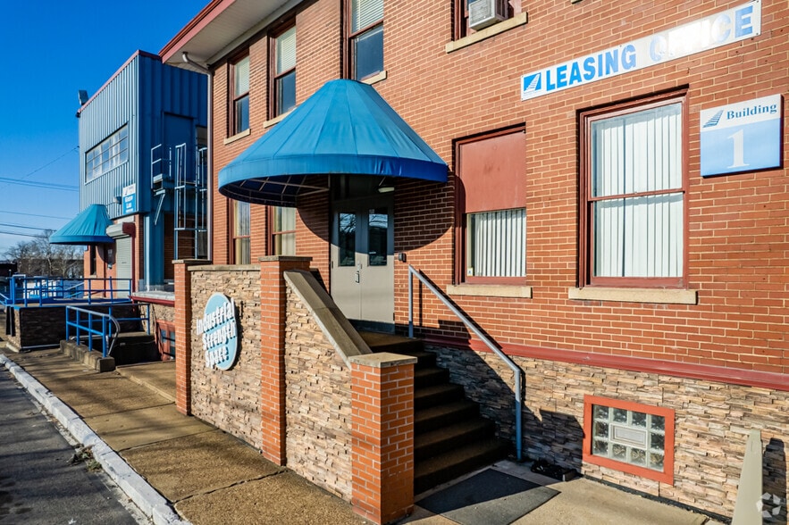 More Photos Of 2301 Duss Ave, Ambridge Unknown For Lease