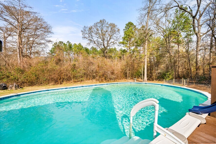 More Photos Of 54 Indian Creek Rd, Woodworth General Retail For Sale