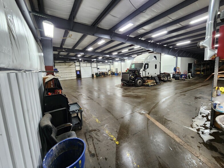 More Photos Of 500 Trolley Blvd, Rochester Manufacturing For Sale