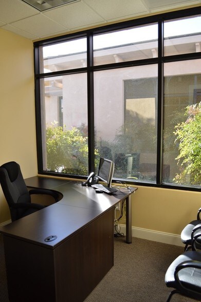 More Photos Of 2820 S Jones Blvd, Las Vegas Office For Sale