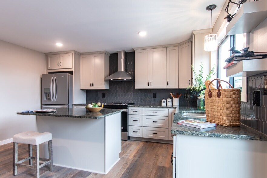 More Photos Of 577 English St, Bristol Apartments For Sale