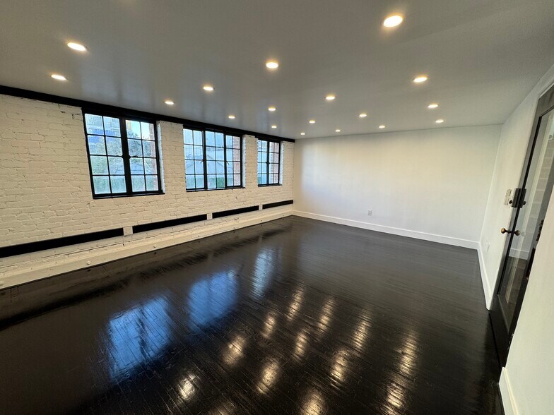 More Photos Of 6601-6613 W Sunset Blvd, Los Angeles Storefront Retail Office For Lease