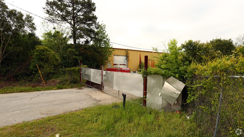 More Photos Of 700 Granby Ln, Columbia Warehouse For Lease