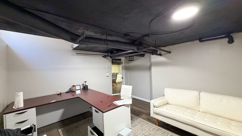 More Photos Of 2100 Auburn Ave, Cincinnati Office For Sale