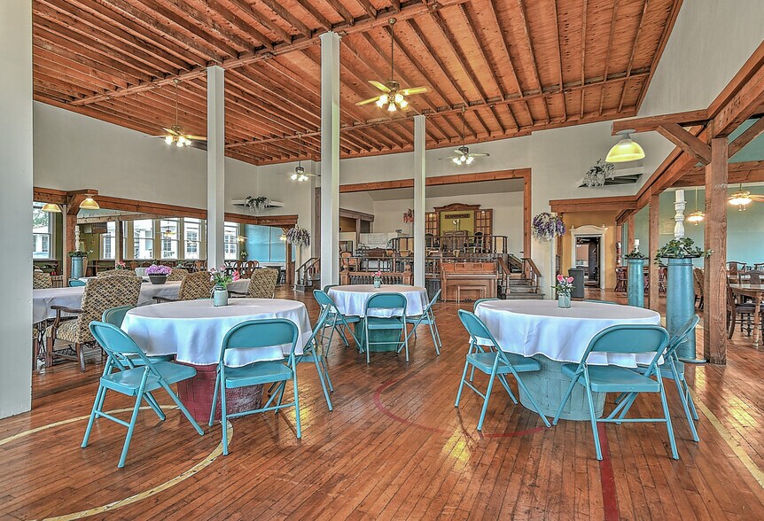 More Photos Of 19407 Bethel Rd, Abingdon Flex For Sale