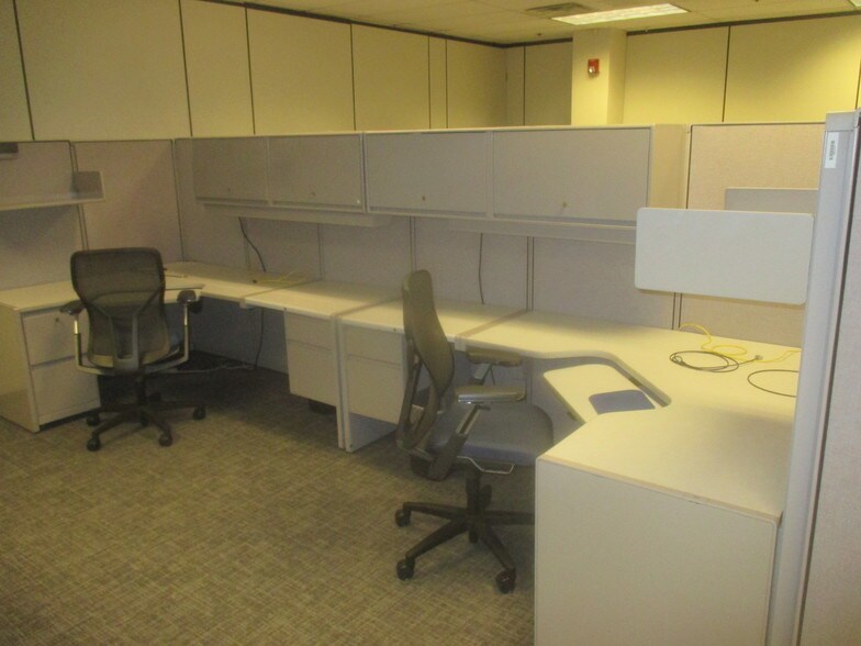 More Photos Of 705 E 60th St N, Sioux Falls Office For Sale