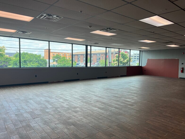 More Photos Of 701 S Crouse Ave, Syracuse Freestanding For Lease