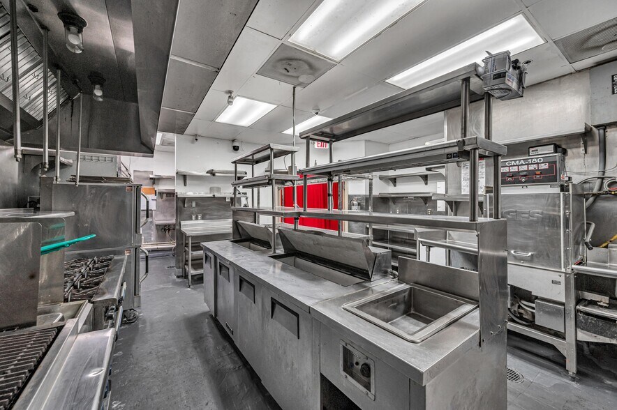 More Photos Of 223 Valencia Ave, Coral Gables Restaurant For Lease