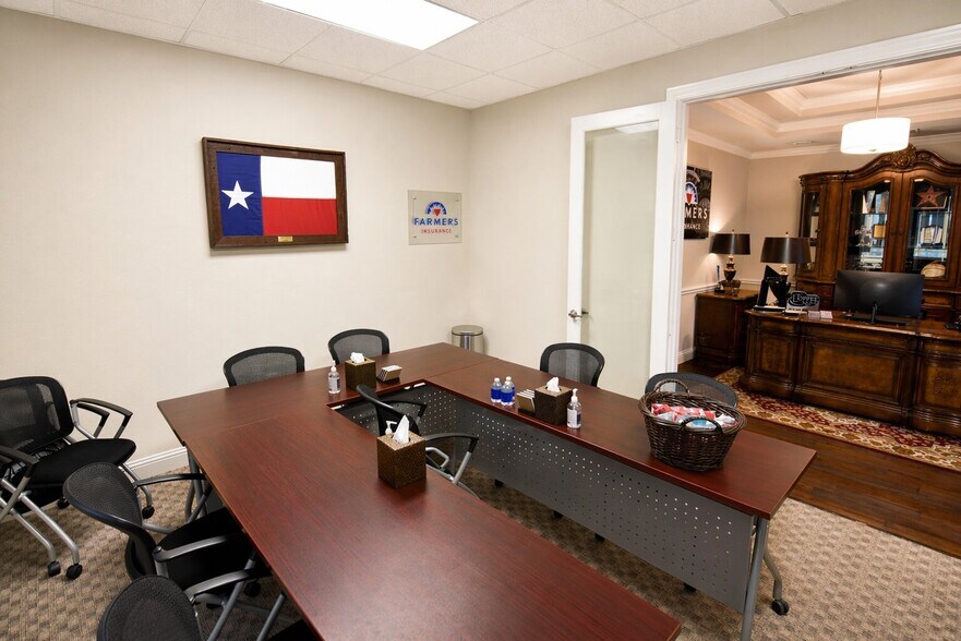More Photos Of 3900 S Stonebridge Dr, McKinney Medical For Lease